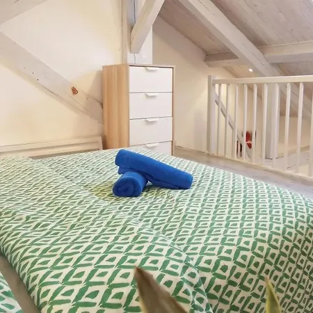 Cosy Lotus Quartz T2 - Centre - Place Du Forail - Balcon Et Parking Gratuit Dans La Rue Lejlighed