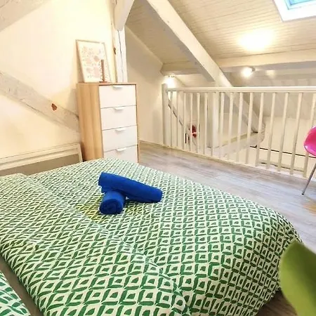 Cosy Lotus Quartz T2 - Centre - Place Du Forail - Balcon Et Parking Gratuit Dans La Rue Apartmán *